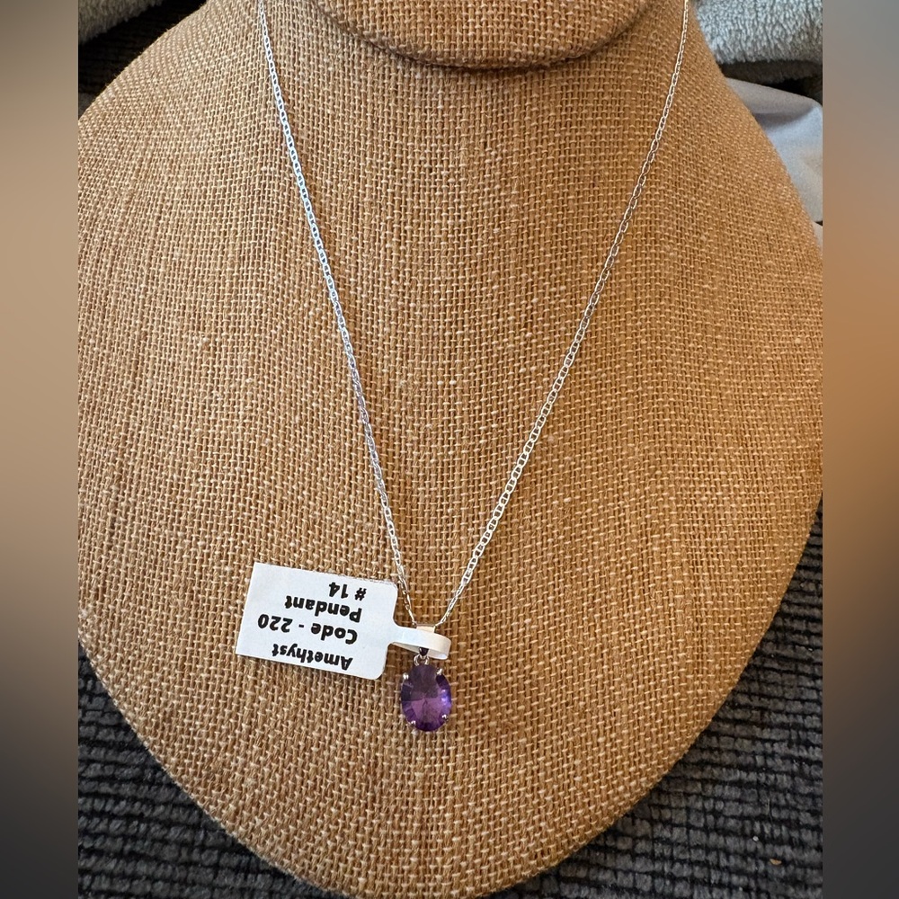 Solid Sterling Silver 1.5 Carat Amethyst Pendant on 925 Italian Mariner Chain